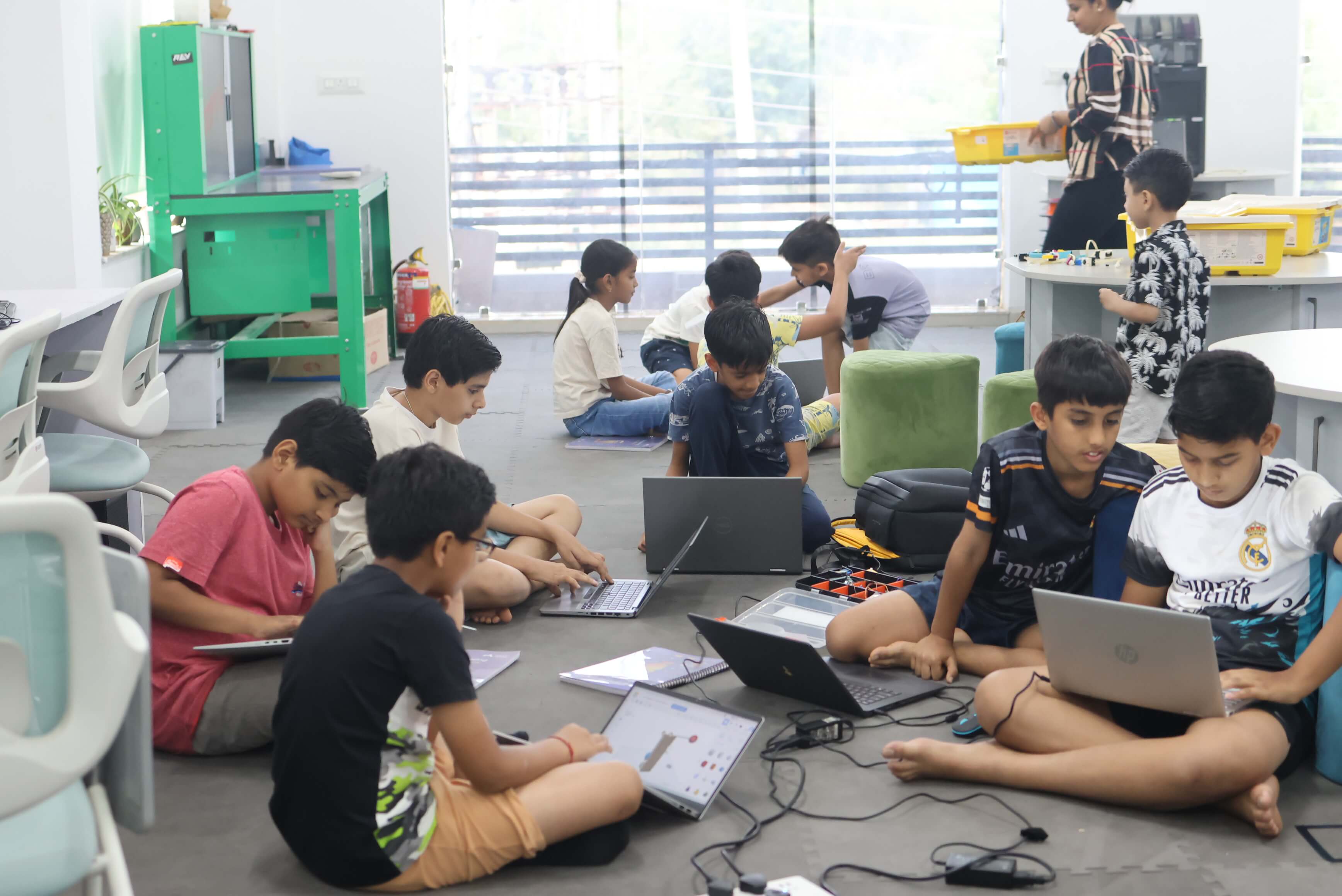 Kids attending robotics classes in Gurugram at MittyVerse STEAM makerspace