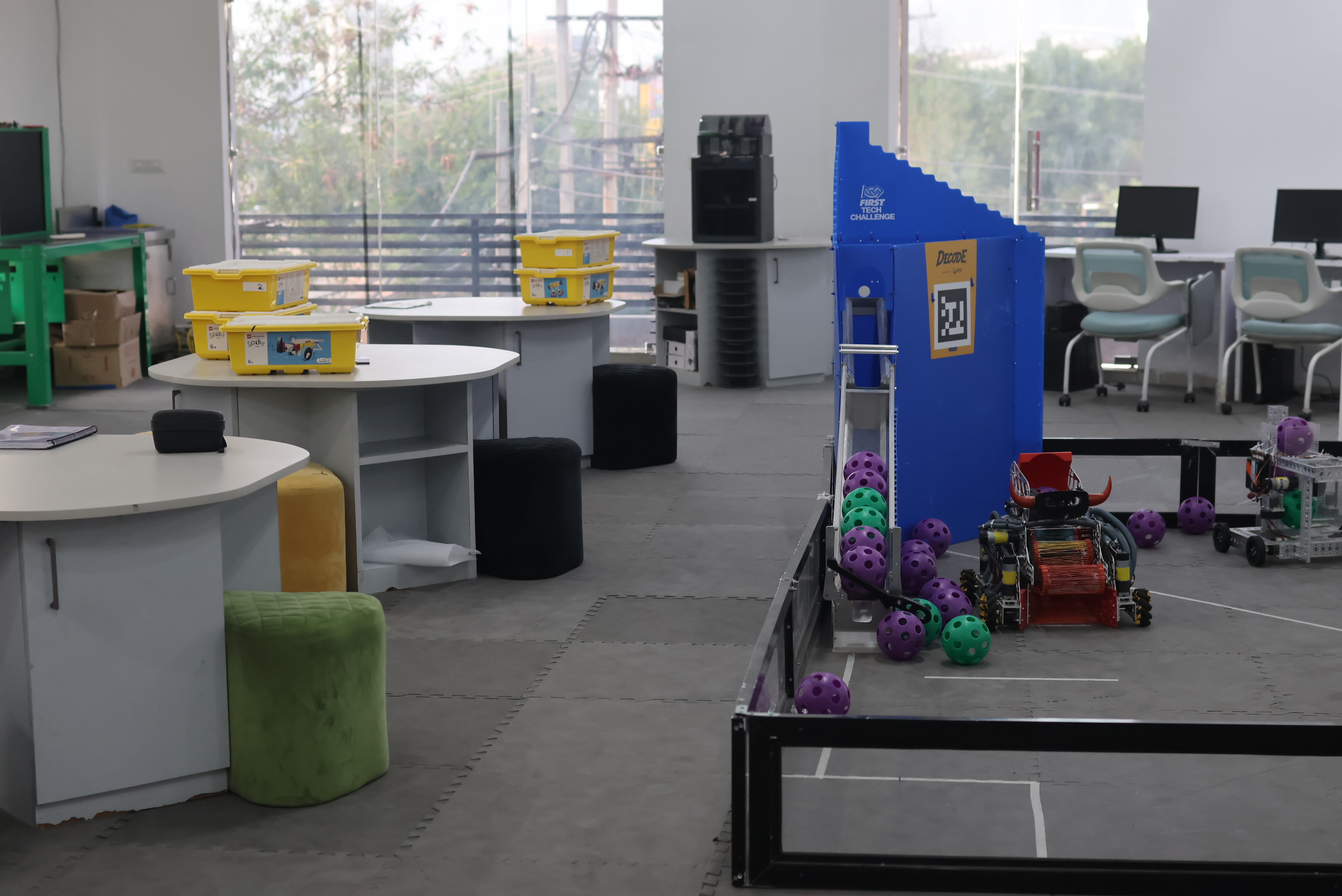 MittyVerse makerspace lab with robotics and technology equipment Gurugram Sector 85